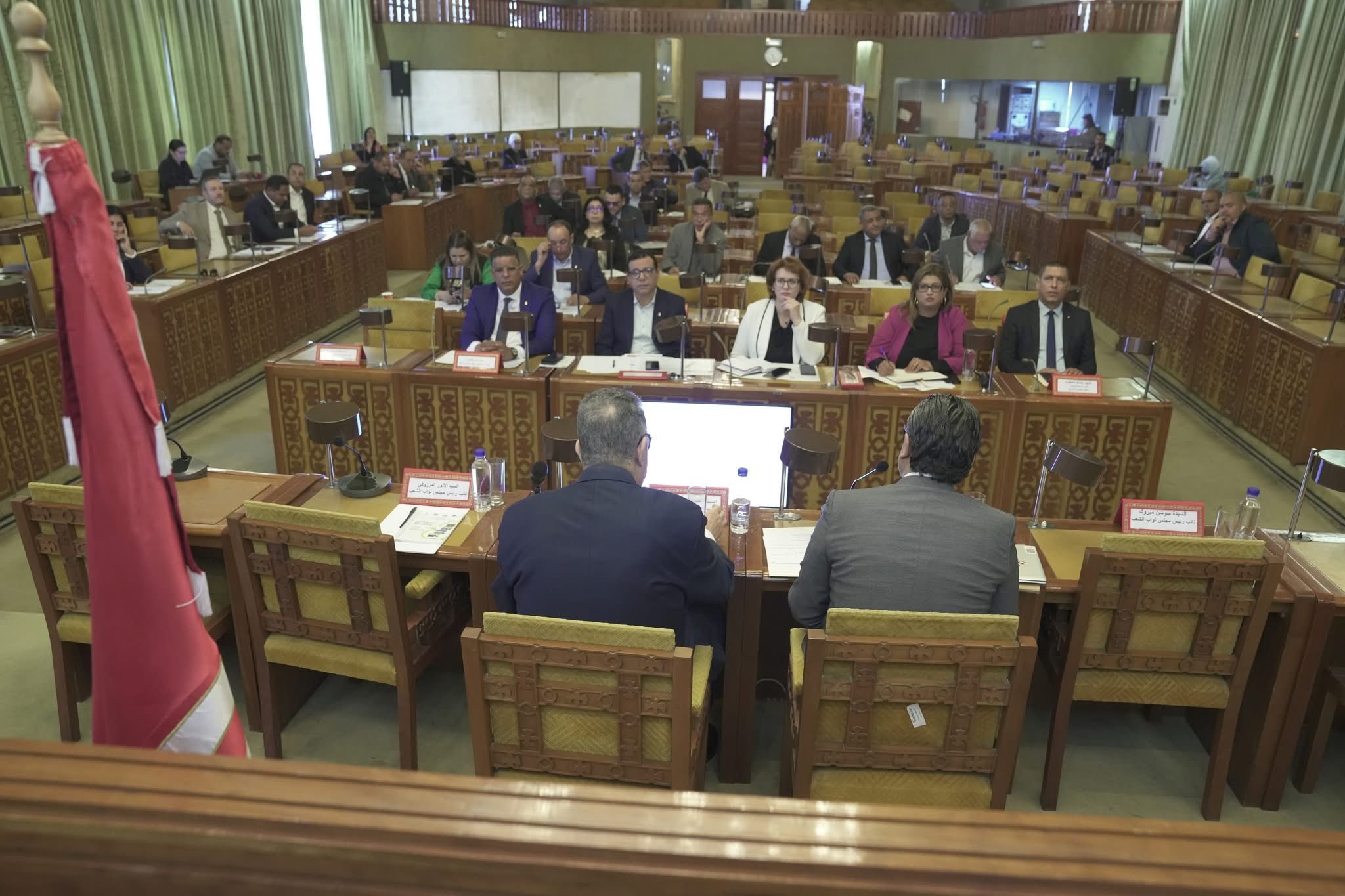 في جلسة استماع برلمانية..   النواب يطالبون بالإيقاف الفوري لسكب الفسفوجيبس في البحر